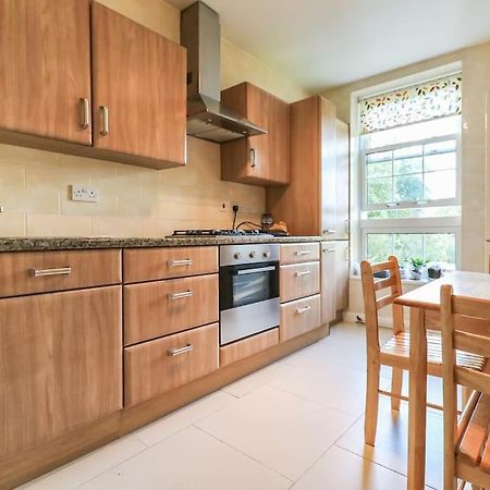 Spacious 4 Bed Flat Near London 02 Arena Greenwich Екстер'єр фото