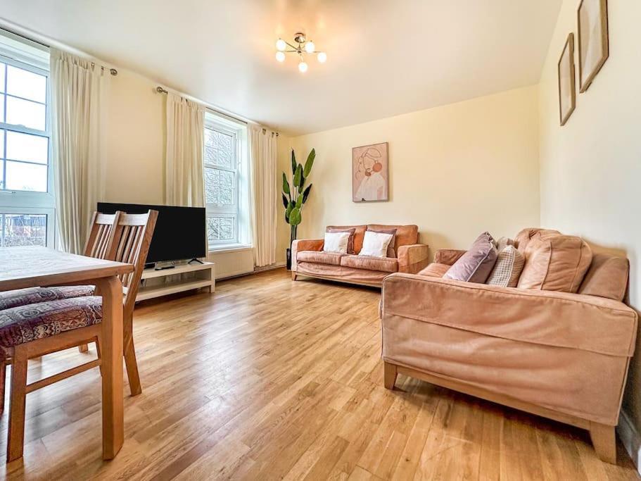 Spacious 4 Bed Flat Near London 02 Arena Greenwich Екстер'єр фото