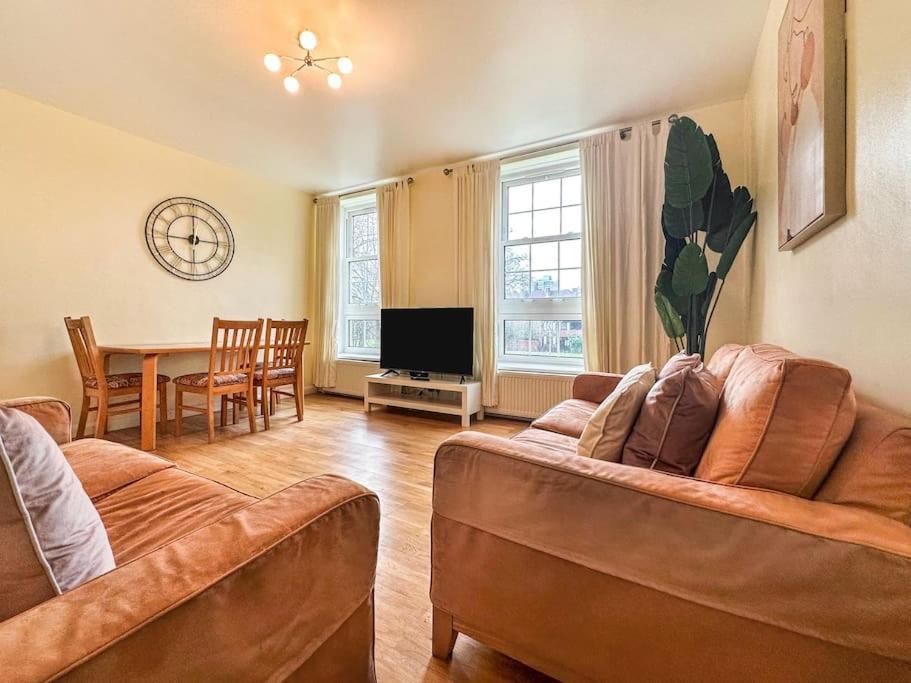 Spacious 4 Bed Flat Near London 02 Arena Greenwich Екстер'єр фото